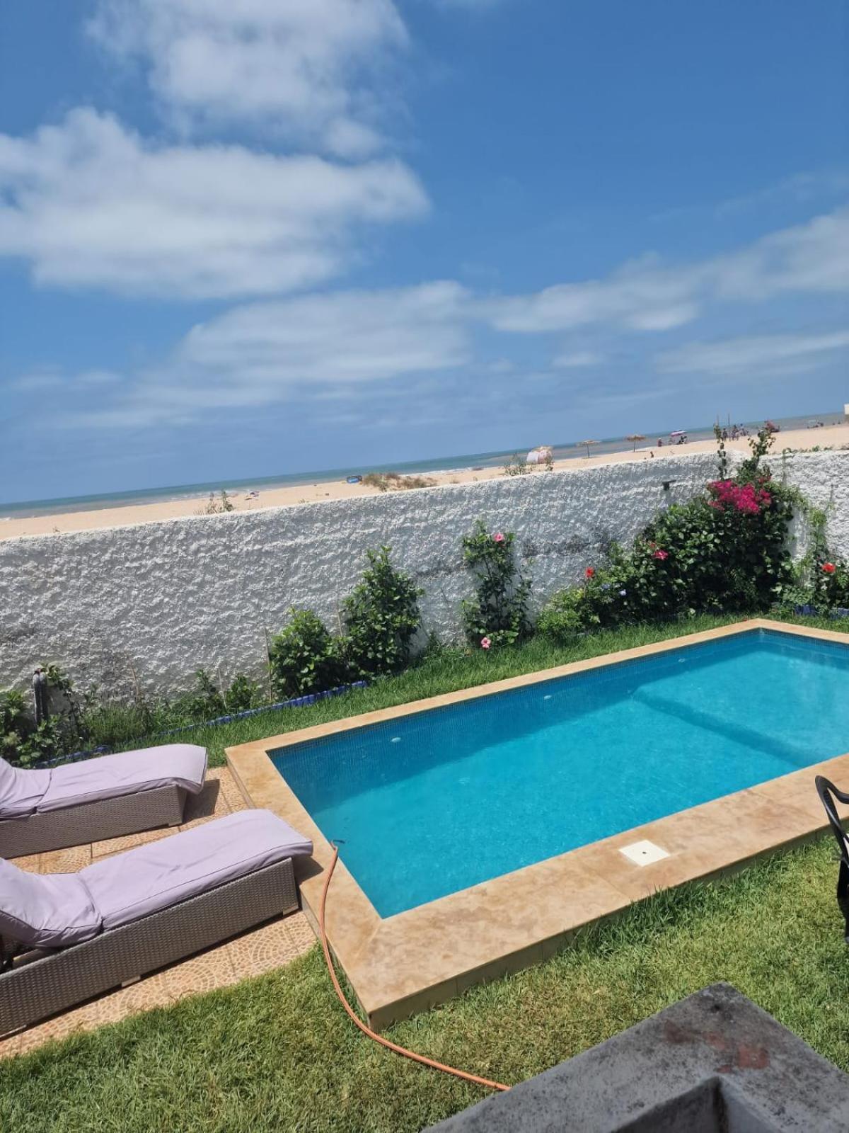 La Petite Villa Avec Piscine Pieds Dans L'Eau Sidi Rahal  Exterior photo